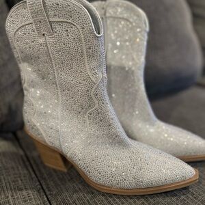 Universal Thread Silver Rhinestone Western Ankle Boots
